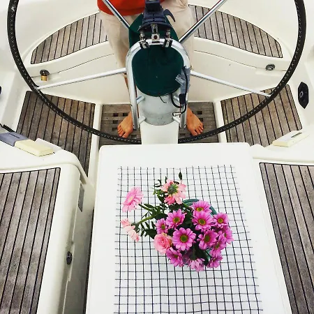 Bådhotel Romantische Segelyacht Auf Hiddensee