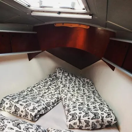 Romantische Segelyacht Auf Hiddensee Bådhotel *